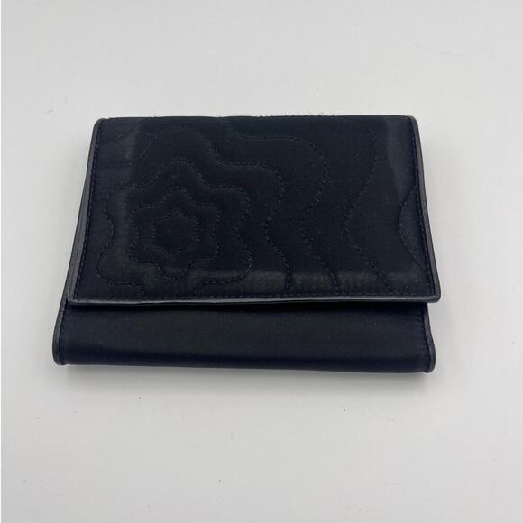 Mont Blanc Women's Snap Front Quilted Wallet Black - Picture 1 of 11
